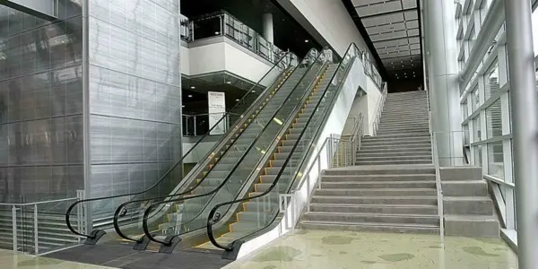 does your escalator reverse?